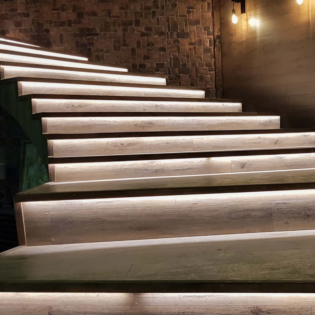 פרופיל תאורה צמוד/תלוי W.P 15/15